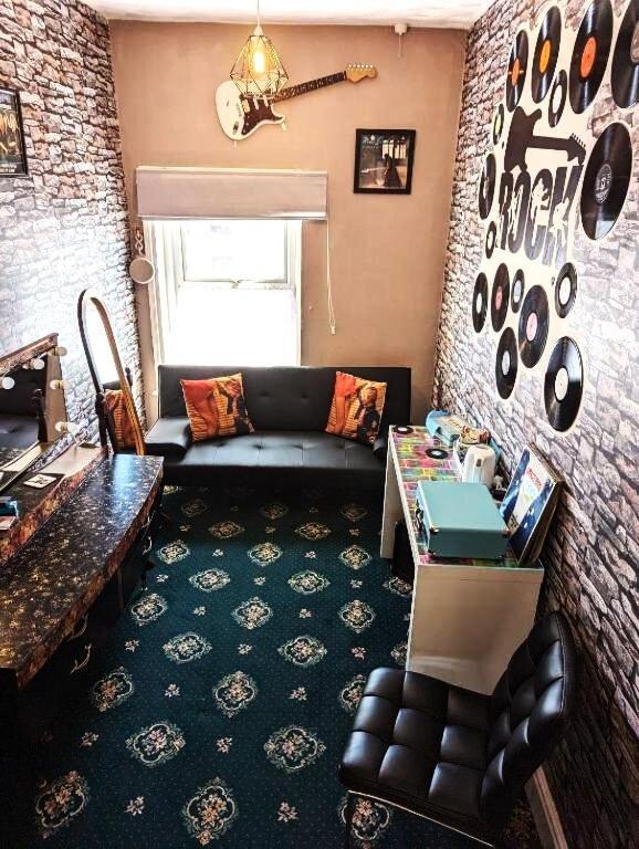 The Mercury, - Over 21's Only Bed and breakfast Blackpool