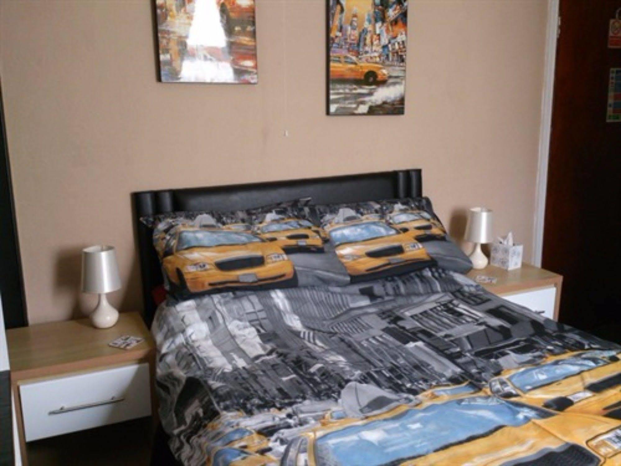 The Mercury, - Over 21's Only Bed and breakfast Blackpool