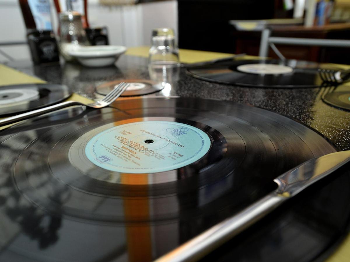 Couette-café The Mercury, - Over 21's Only Blackpool